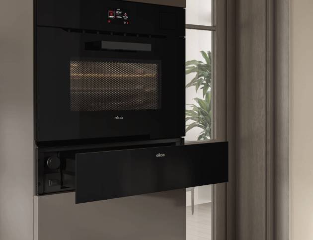 elica-cucina-classica-mastro-part-scaldavivande-virtus-warm-drawer-aperto